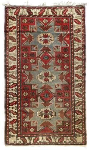 A SHIRVAN CAUCASUS CARPET, AZERBAIJAN FIRST HALF 20TH CENTUR...