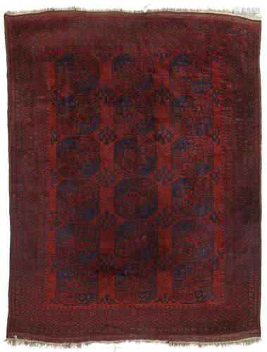 A TURKMEN ERSARI CARPET, TURKMENISTAN FIRST HALF 20TH CENTUR...