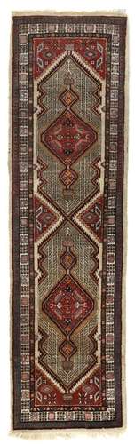 A PERSIAN SARAB RUNNER, FIRST HALF 20TH CENTURY