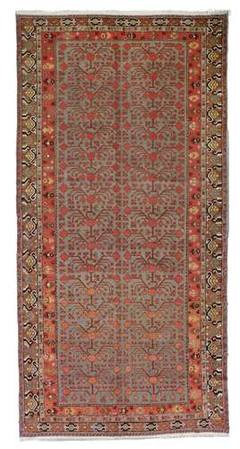 A KOTAN-MONGOLIA CARPET, FIRST HALF 20TH CENTURY