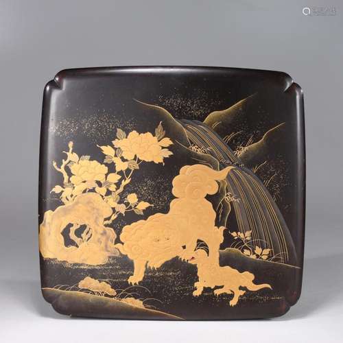 VERY FINE LARGE ANTIQUE JAPANESE LACQUERED BOX