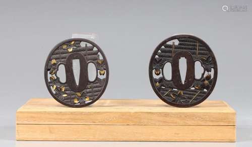 PAIR ANTIQUE JAPANESE DAISHO TSUBAS