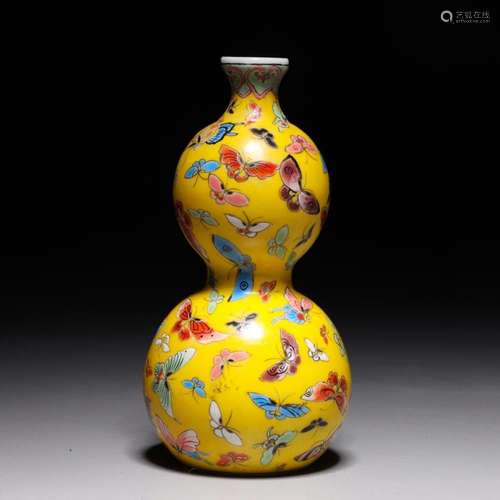 ELABORATE BEIJING ENAMELED GLASS DOUBLE GOURD VASE