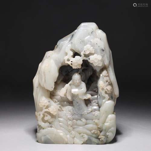 LARGE FINE CHIENSE QING DYNASTY JADE MOUNTAIN