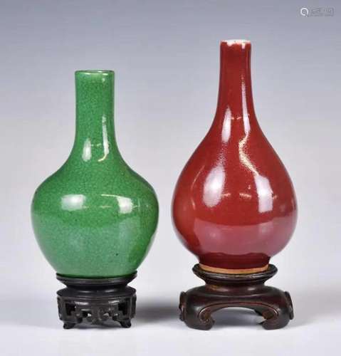 A Group of 2 Glazed Tianqiu Vase w/Std 19thC