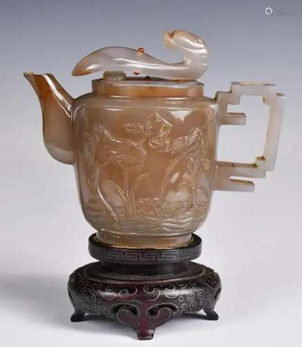 An Agate Incised Teapot w/Stand Republican Prd