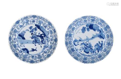 A pair of blue and white porcelain lobed deep dishe