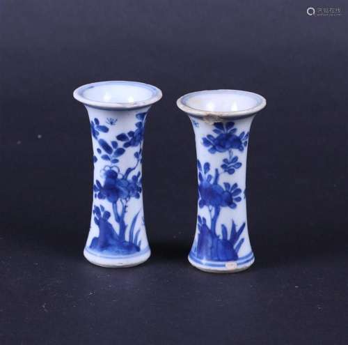 Two porcelain beaker vases with floral decor. China, Kangxi.