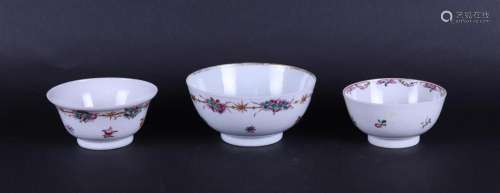 A lot of  (3) porcelain Famile Rose bowls. China, 18th centu...