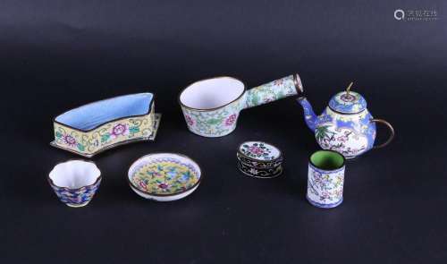 A lot of various enamel including lidded boxes and a teapot....