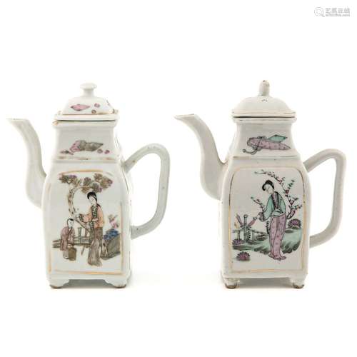 A Pair of Qianjiang Cai Decor Teapots