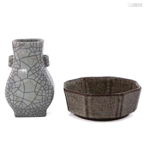 A Crackle Decor Vase and Dish
