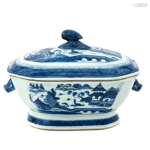 A Blue and White Tureen