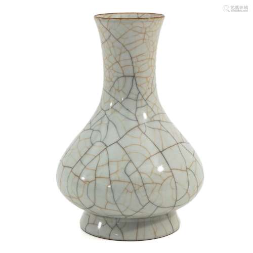 A Crackle Decor Vase