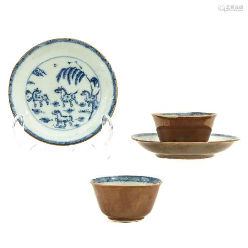 A Pair of Batavianware Cups and Saucers