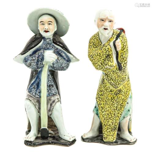A Lot of 2 Chinese Figures
