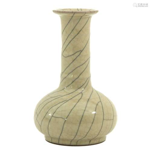 A Crackle Decor Vase