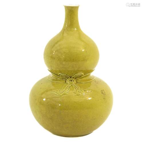 A Yellow Glaze Double Gourd Vase