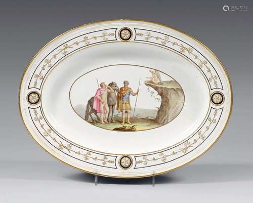 Plat ovale en porcelaine de Naples (Real Fabbrica Ferdi