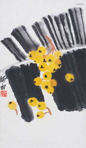 娄师白（1918-2010） 蕉叶枇杷 设色纸本 镜心