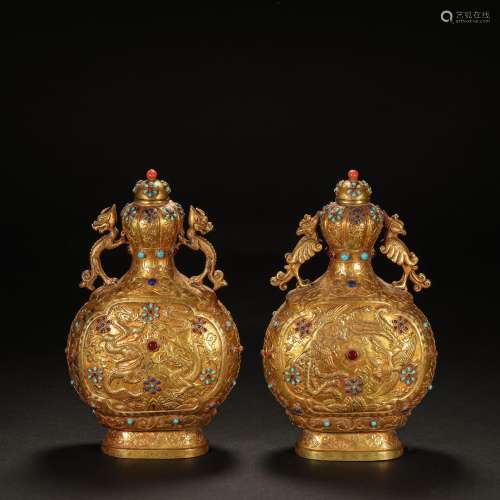 Qing Dynasty Bronze Gilt Dragon and Phoenix Pot