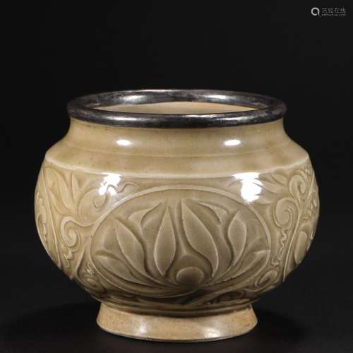 Yaozhou Kiln Carved Flower Jar