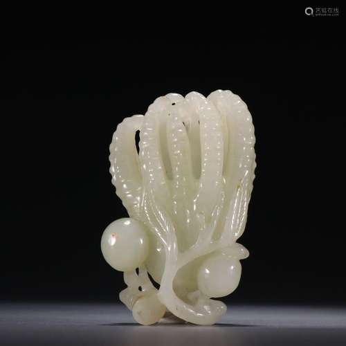 Hetian jade seed material bergamot carving