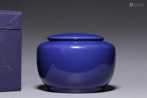 Monochrome glaze sapphire lid jar