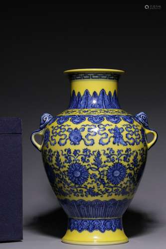 Blue-and-white yellow-glazed amphora with twining lotus and ...