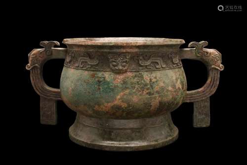 CHINESE BRONZE RITUAL FOOD VESSEL (GUI)