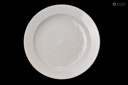 CHINESE PORCELAIN PLATE