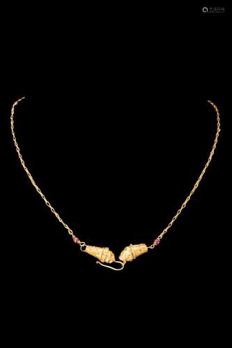 HELLENISTIC GOLD CHAIN WITH LION HEAD FINIALS