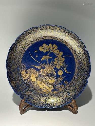A Chinese blue ground gilt dish, Qing Dynasty Pr.