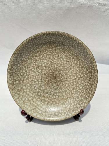 A Chinese Ge-type dish, Ming Dynasty Pr.