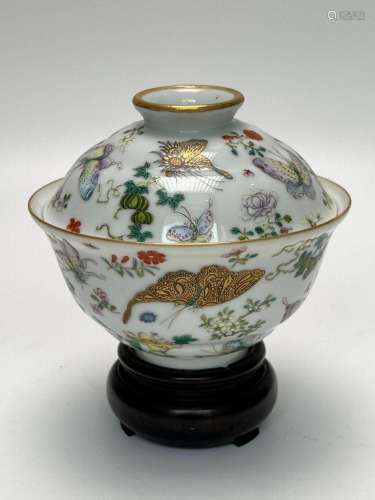 A Chinese famille rose cup with cover, Qing Dynasty Pr.