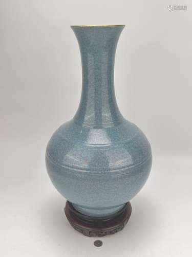 A Chinese fine colour vase, Qing Dynasty Pr.