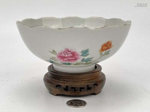 A Chinese famille rose cup, Qing Dynasty Pr.