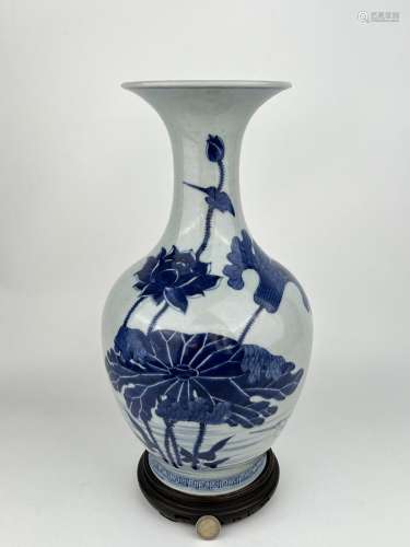 A Chinese blue&white porcelain vase, Qing Dynasty Pr.