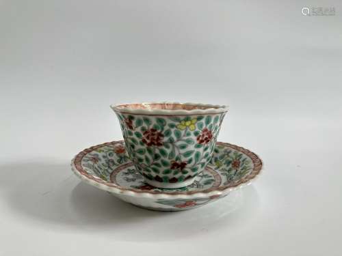 A Chinese famille verte cup with stand, KangXi Pr.