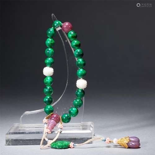 A CHINESE IMPERIAL MALACHITE PRAYER BEADS