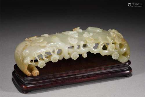 A CHINESE CARVED WHITE JADE INKSTAND