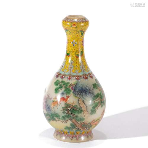 A POLYCHROME PAINTED PEKING GLASS VASE