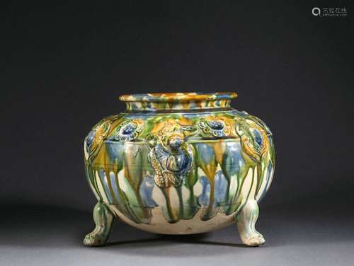 A Sancai Glaze Pottery Jar