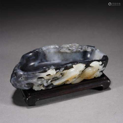 A CHINESE CARVED JADE MAGPIES AND BLOOMS WASHER