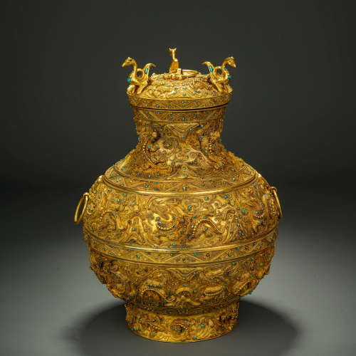 Before the Ming Dynasty, a pure gold pot with turquoise inla...