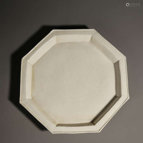 Ding kiln buddhist saying map octagonal plate定窯佛教說法圖八...