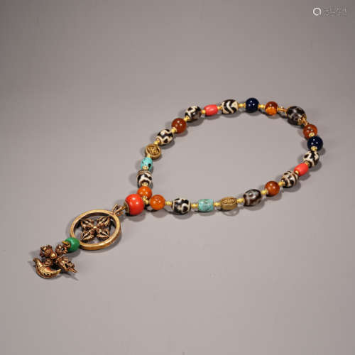 hand-held dzi bead and multi-treasure天珠多寶手持