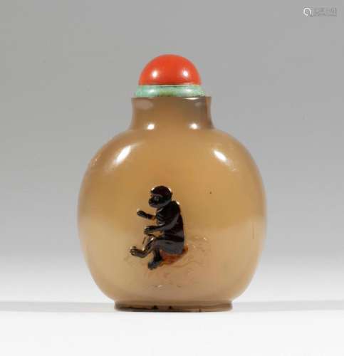 A large Suzhou chalcedony shadow agate snuff bottle 1770-185...