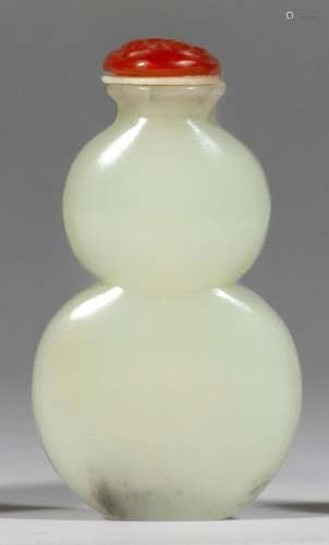 TABATIÈRE EN JADE CÉLADON PALE 1780-1850 (2)