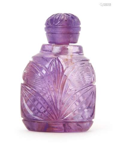 A CARVED AMETHYST SNUFF BOTTLE, MUGHAL, INDIA, 19TH CENTURY